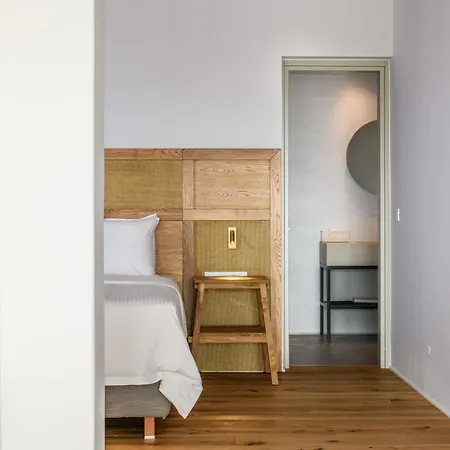 Rochari Hotell