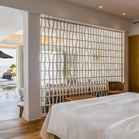 Rochari Hotell